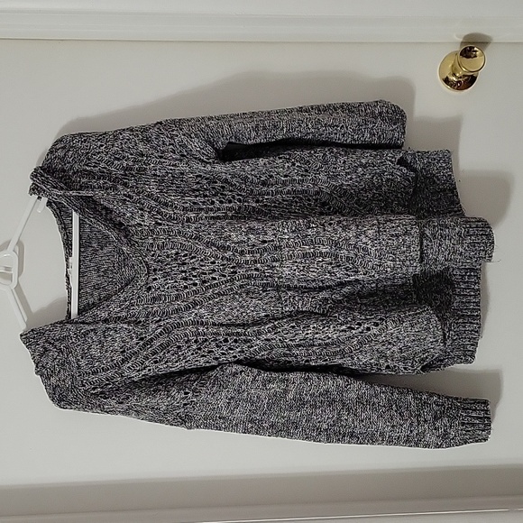 Maurices hooded sweater size Med - Picture 1 of 8